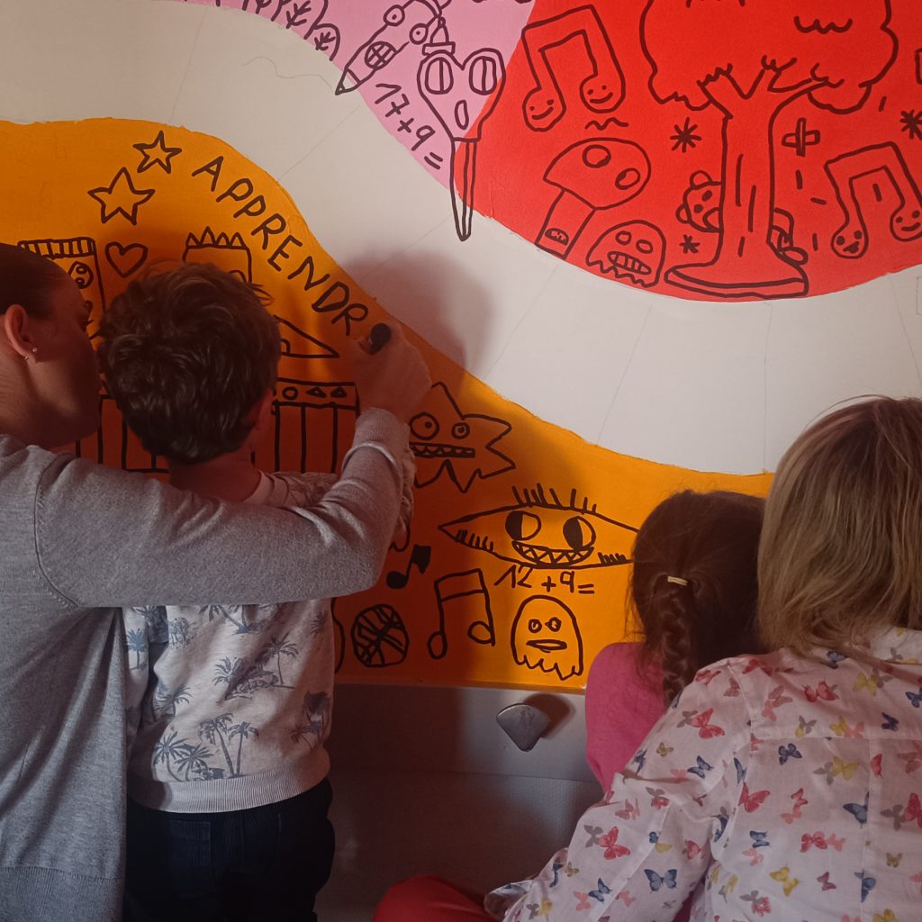 Fresque murale école Les Lucioles – Luceau (72)